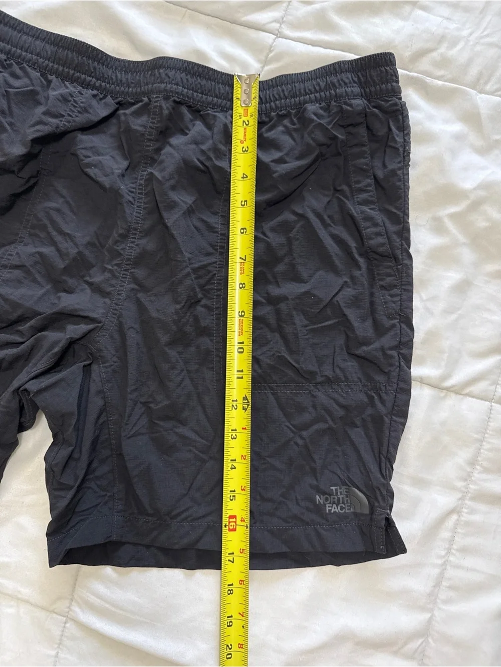 North Face Black Elastic Waist Drawstring Men’s Shorts with Zipper Pocket Size L